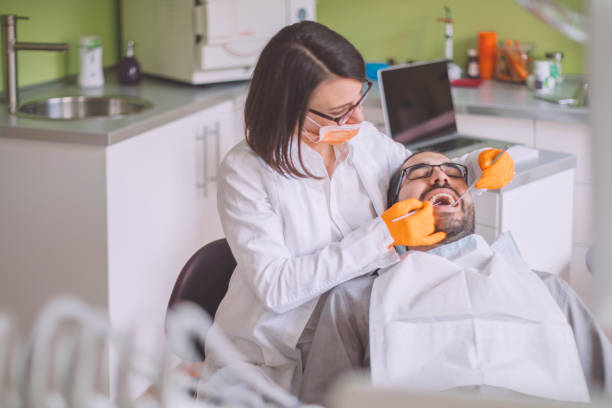 Best Emergency Tooth Extraction  in Harbor Springs, MI
